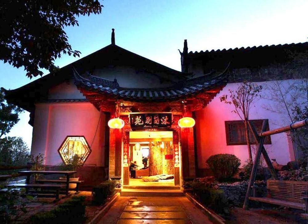 Lijiang Merry Inn Buitenkant foto